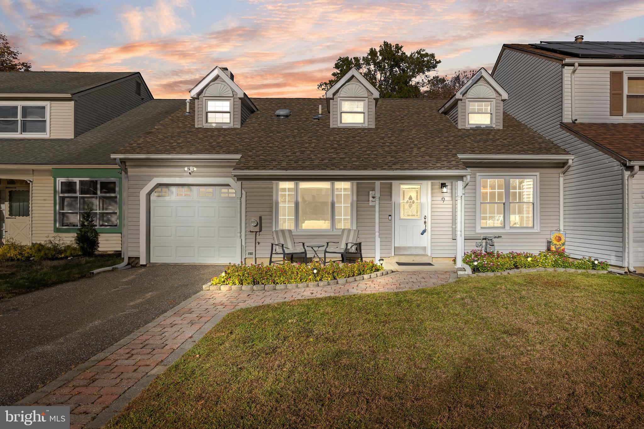 9 IRONGATE DRIVE