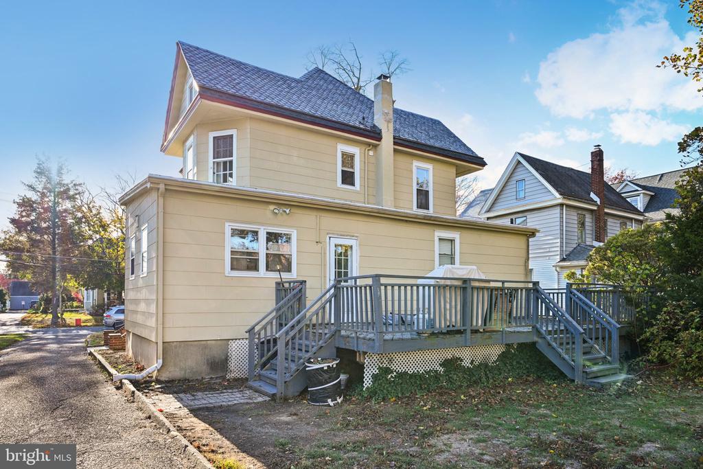 127 7TH AVENUE