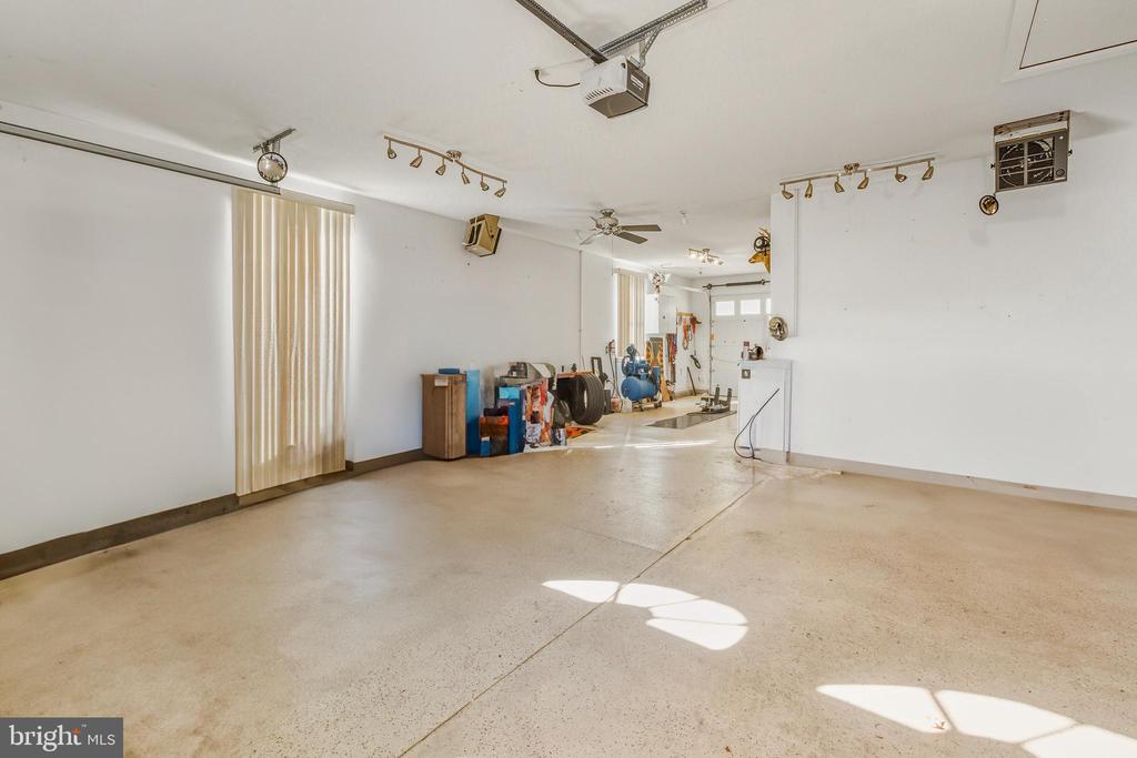 8221 CORBETT