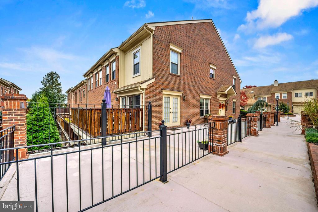 5041 MAIN STREET