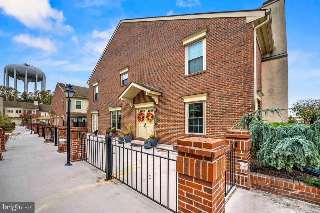 5041 MAIN STREET