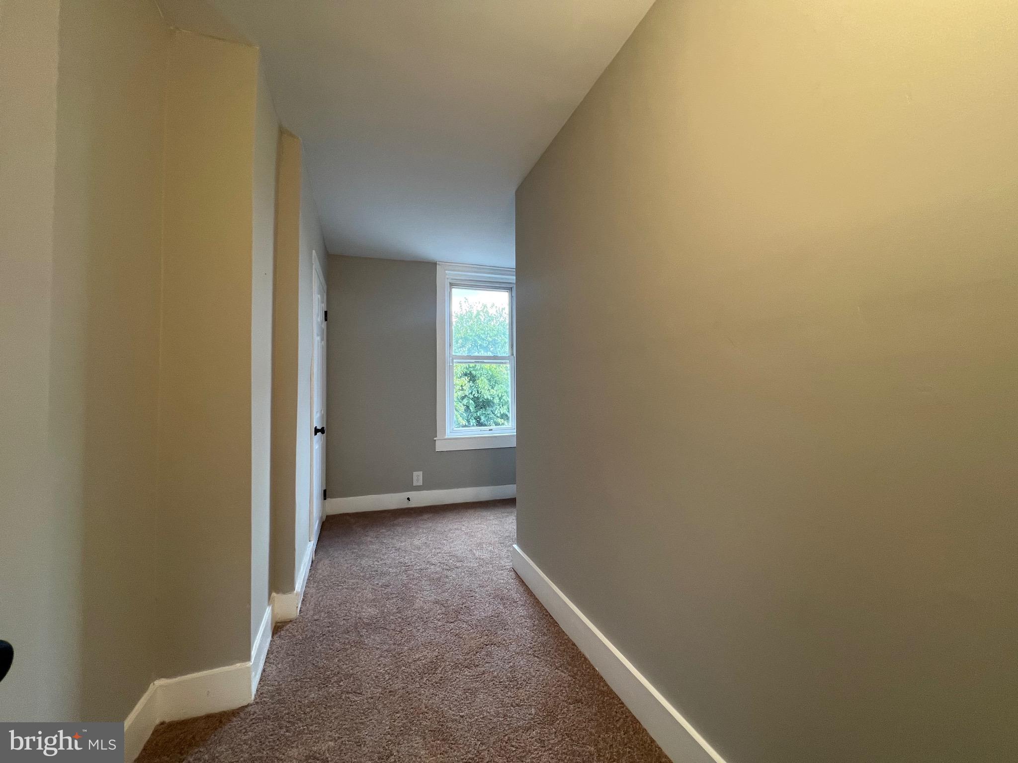 215 MIDDLESEX STREET