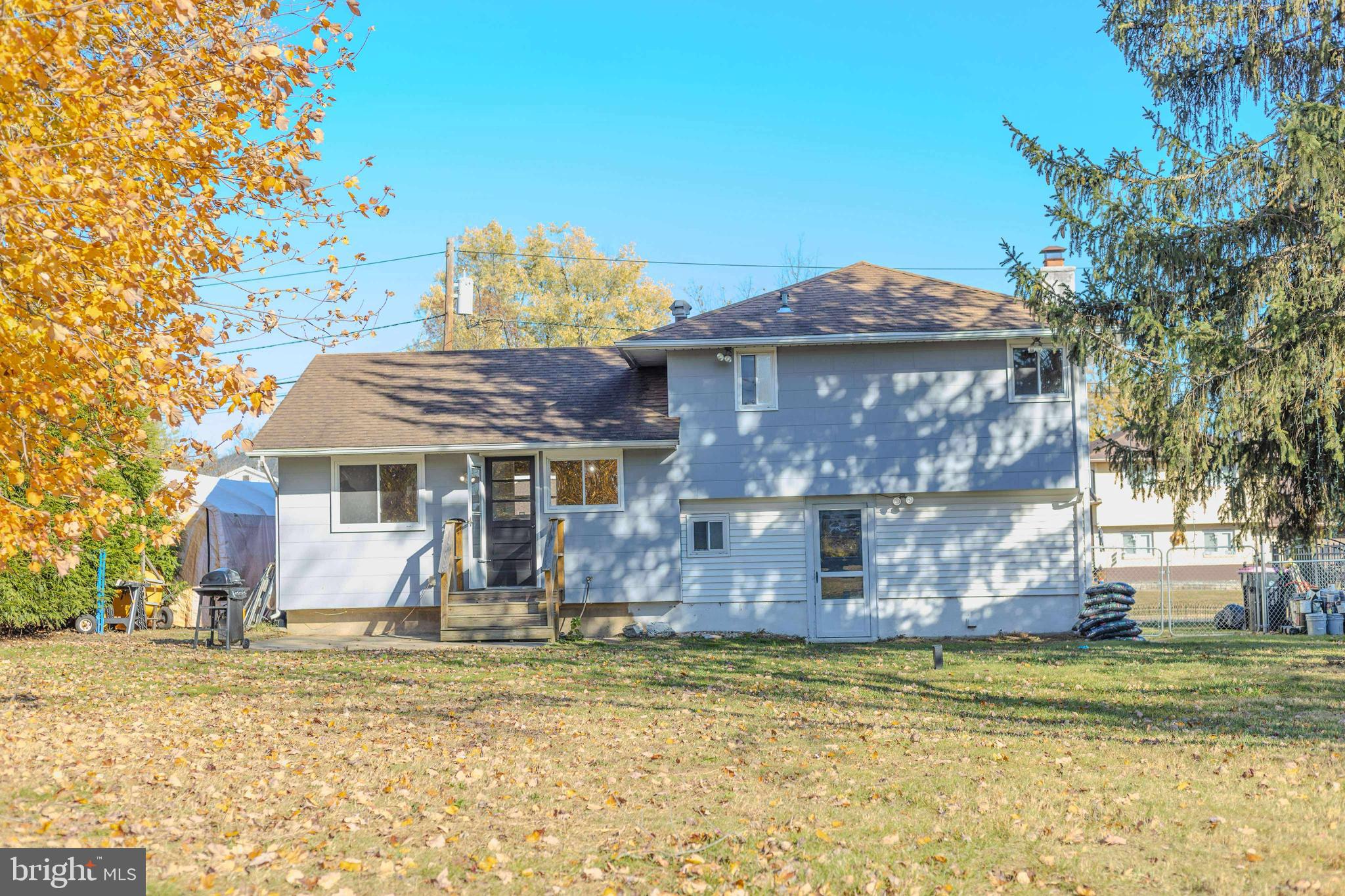 27 LILLIAN PLACE
