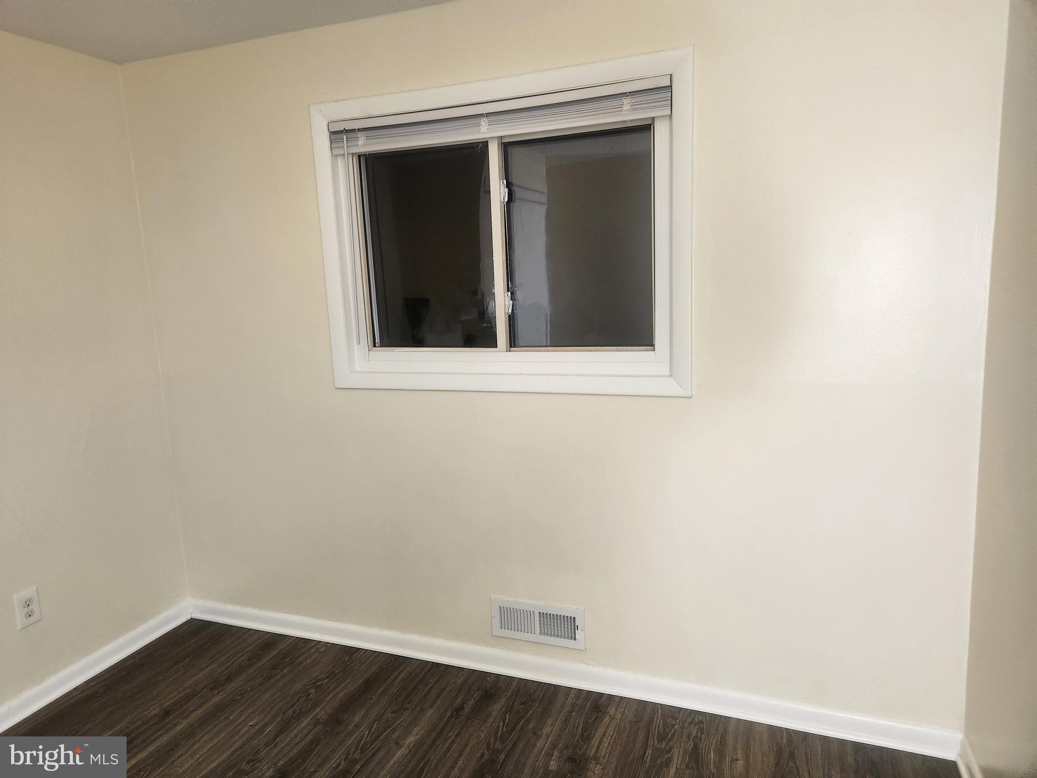 27 LILLIAN PLACE