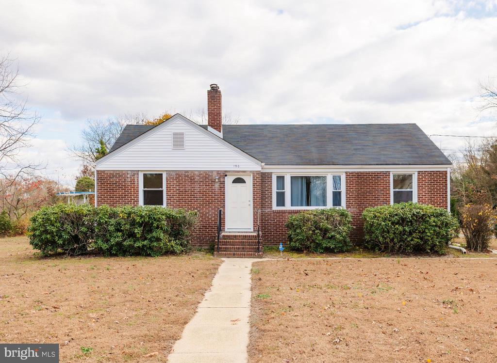 190 WATERFORD ROAD