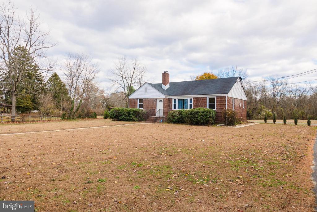 190 WATERFORD ROAD