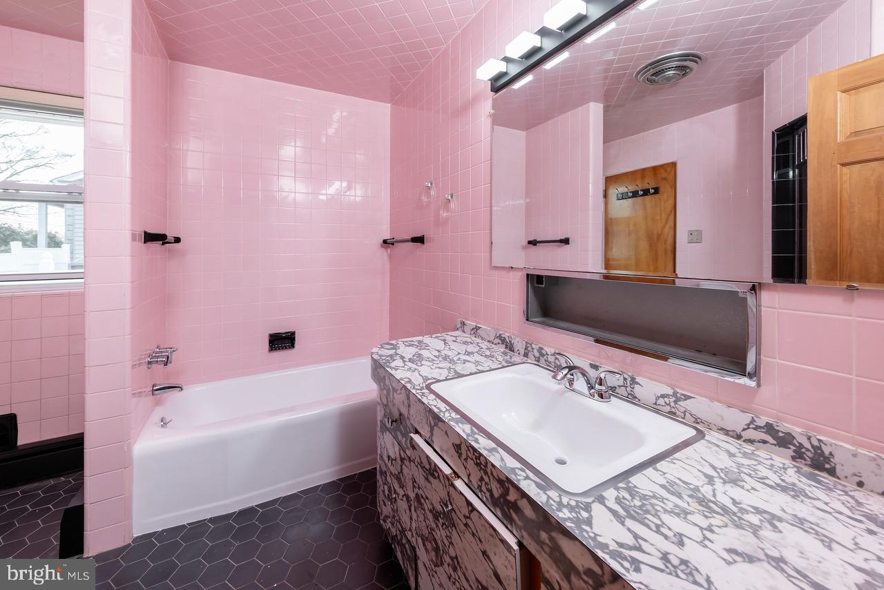 901 PENNSYLVANIA AVENUE