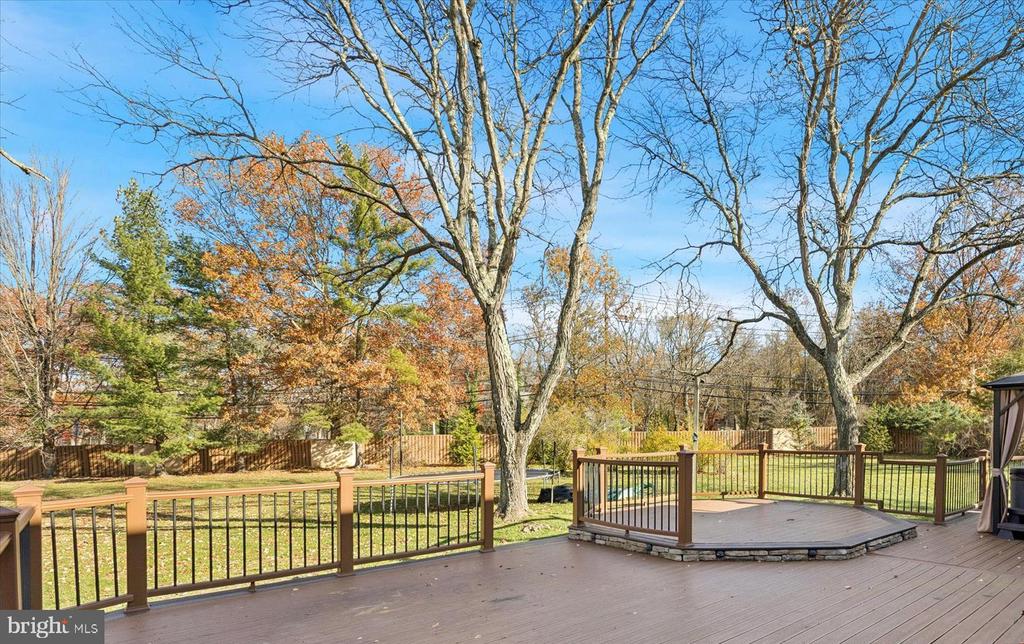 4 FAIRHAVEN COURT