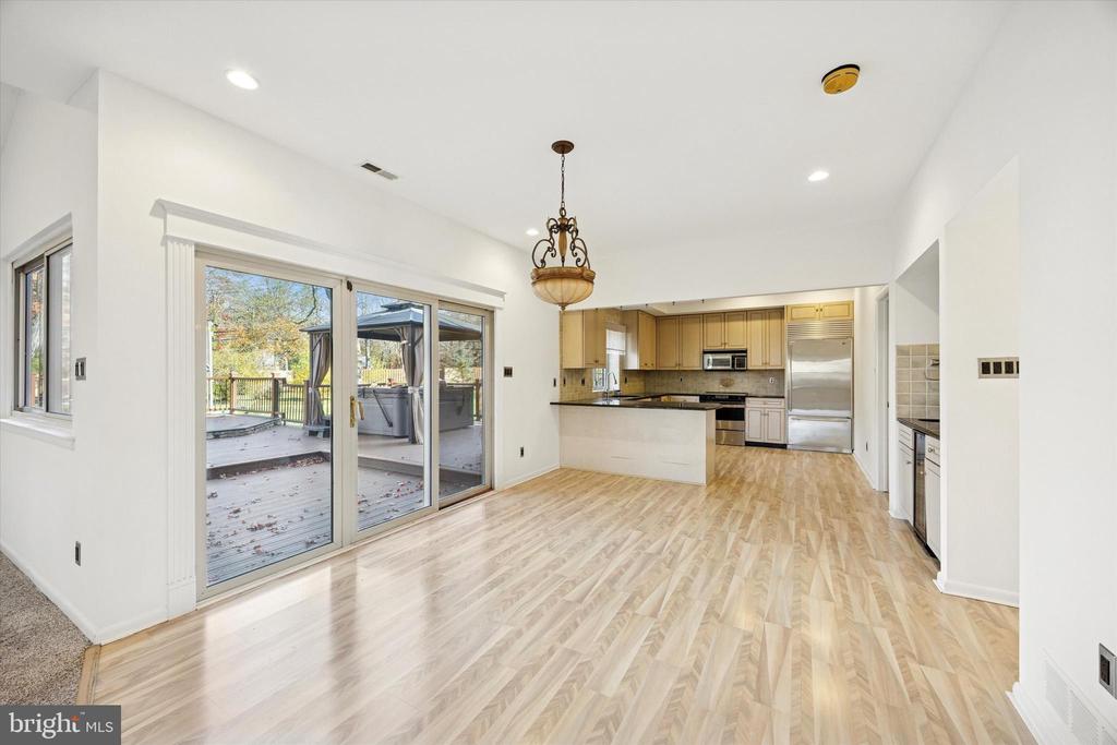 4 FAIRHAVEN COURT