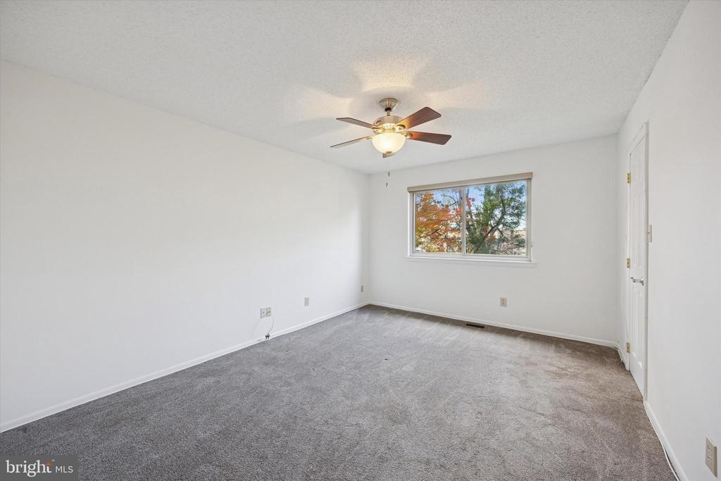 4 FAIRHAVEN COURT
