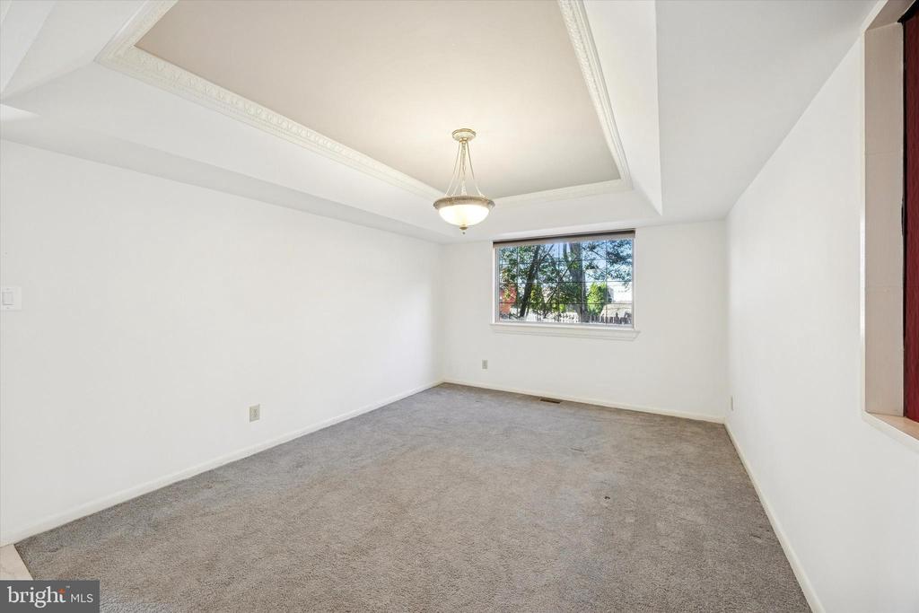 4 FAIRHAVEN COURT