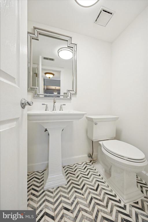 4 FAIRHAVEN COURT