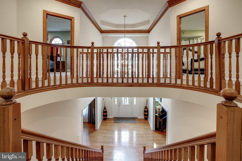 6 OAK RIDGE DRIVE