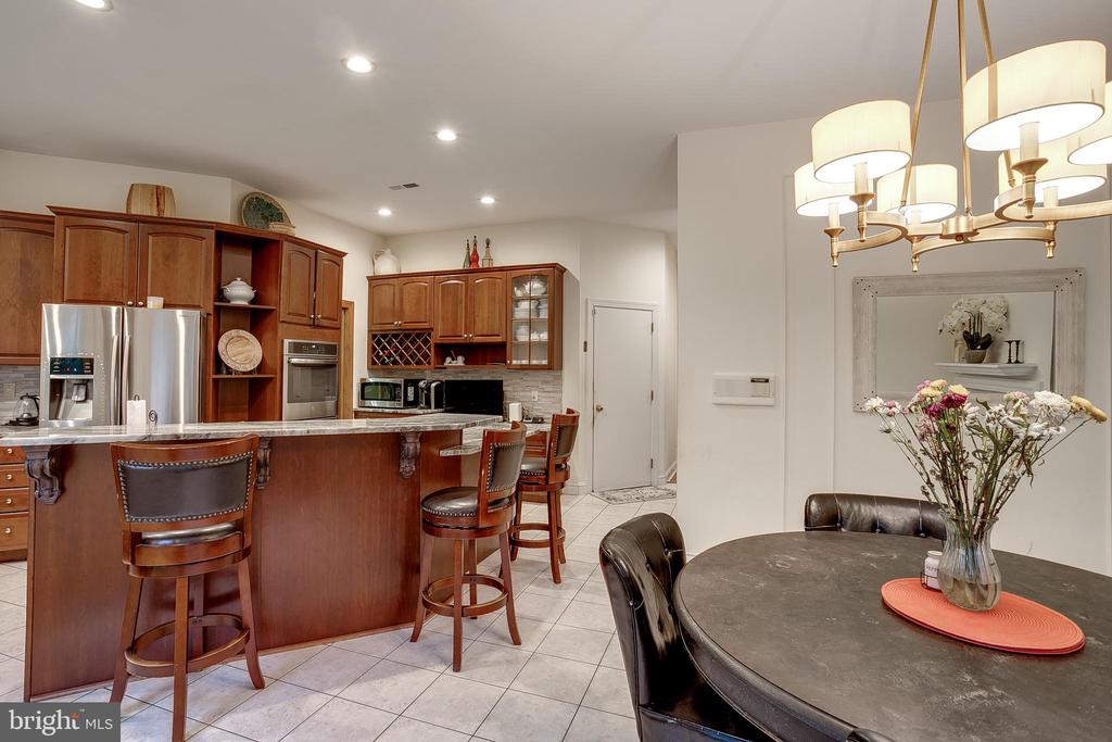 6 OAK RIDGE DRIVE