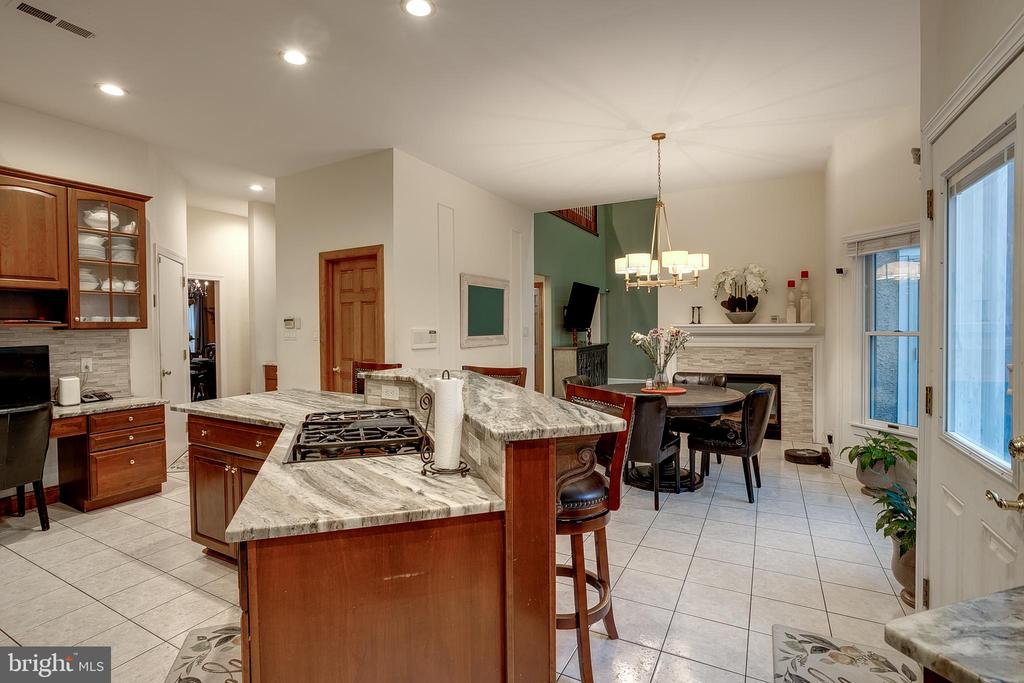 6 OAK RIDGE DRIVE