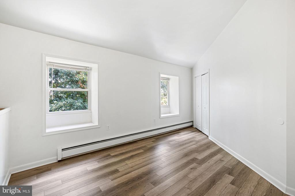 1615 CHAPEL AVENUE W