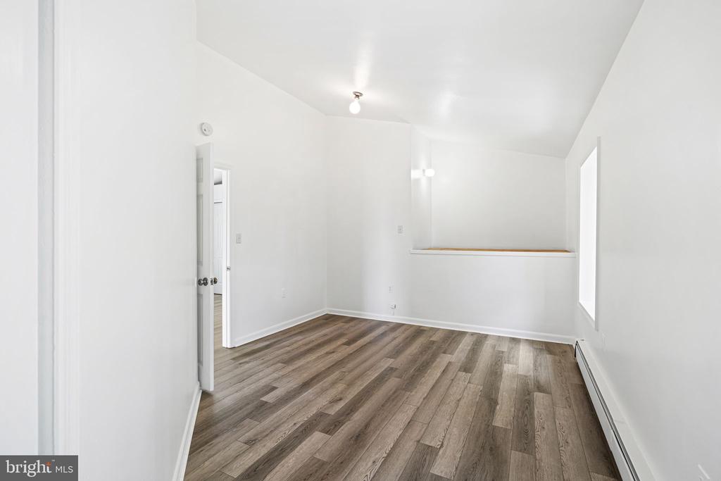 1615 CHAPEL AVENUE W