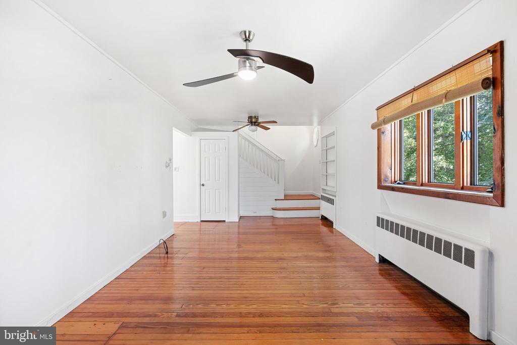 1615 CHAPEL AVENUE W