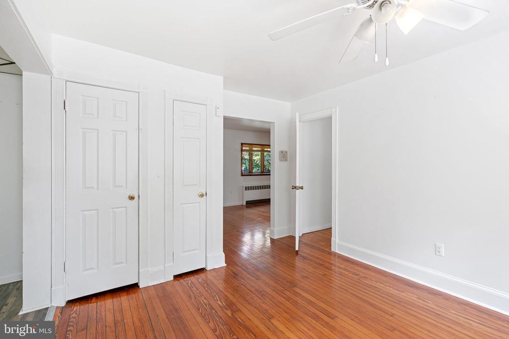1615 CHAPEL AVENUE W