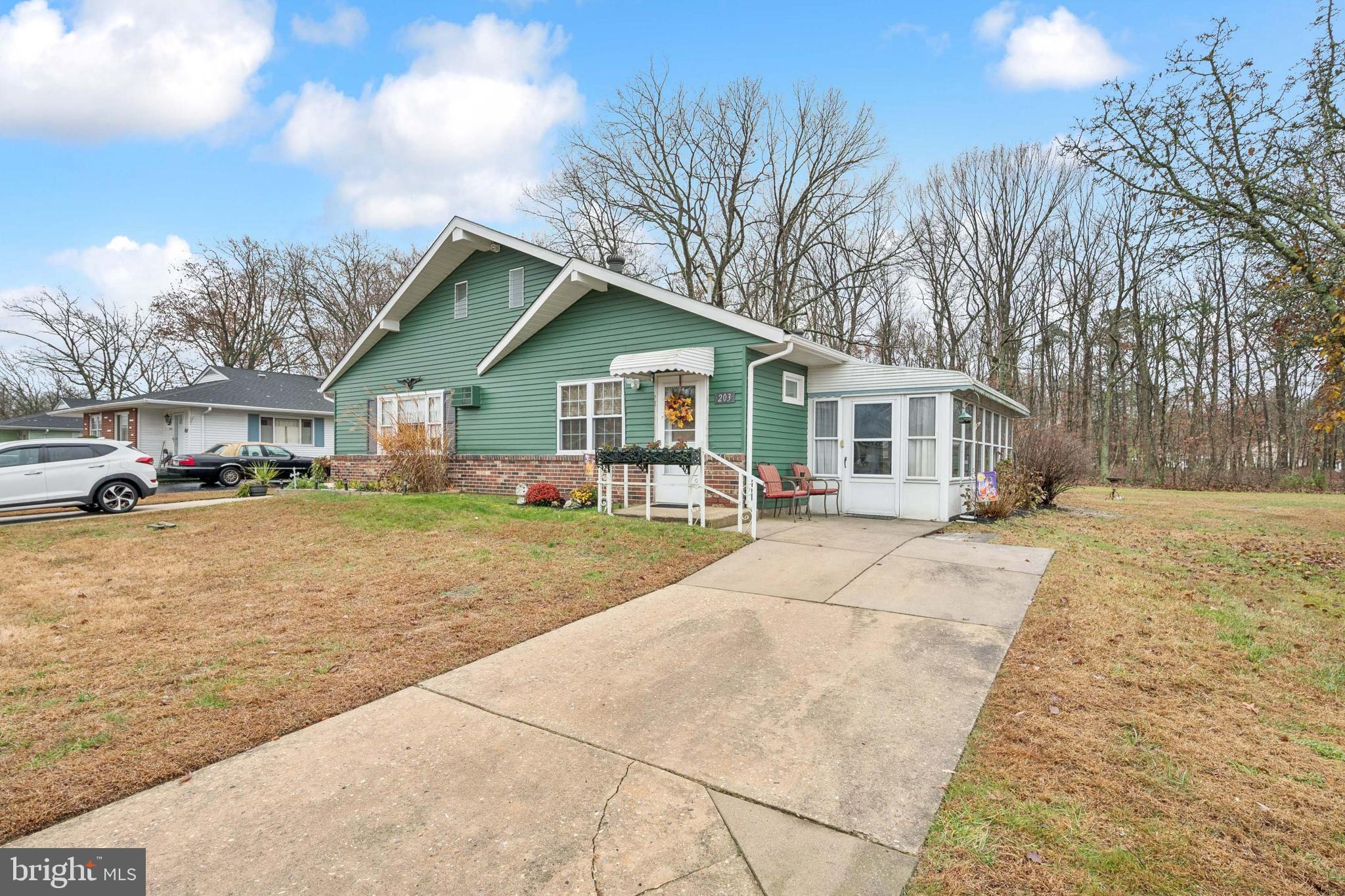 203 ELMTOWNE BOULEVARD