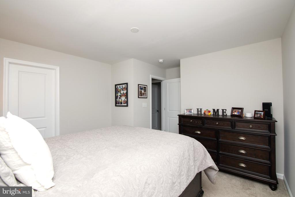 105 VASSAR AVE