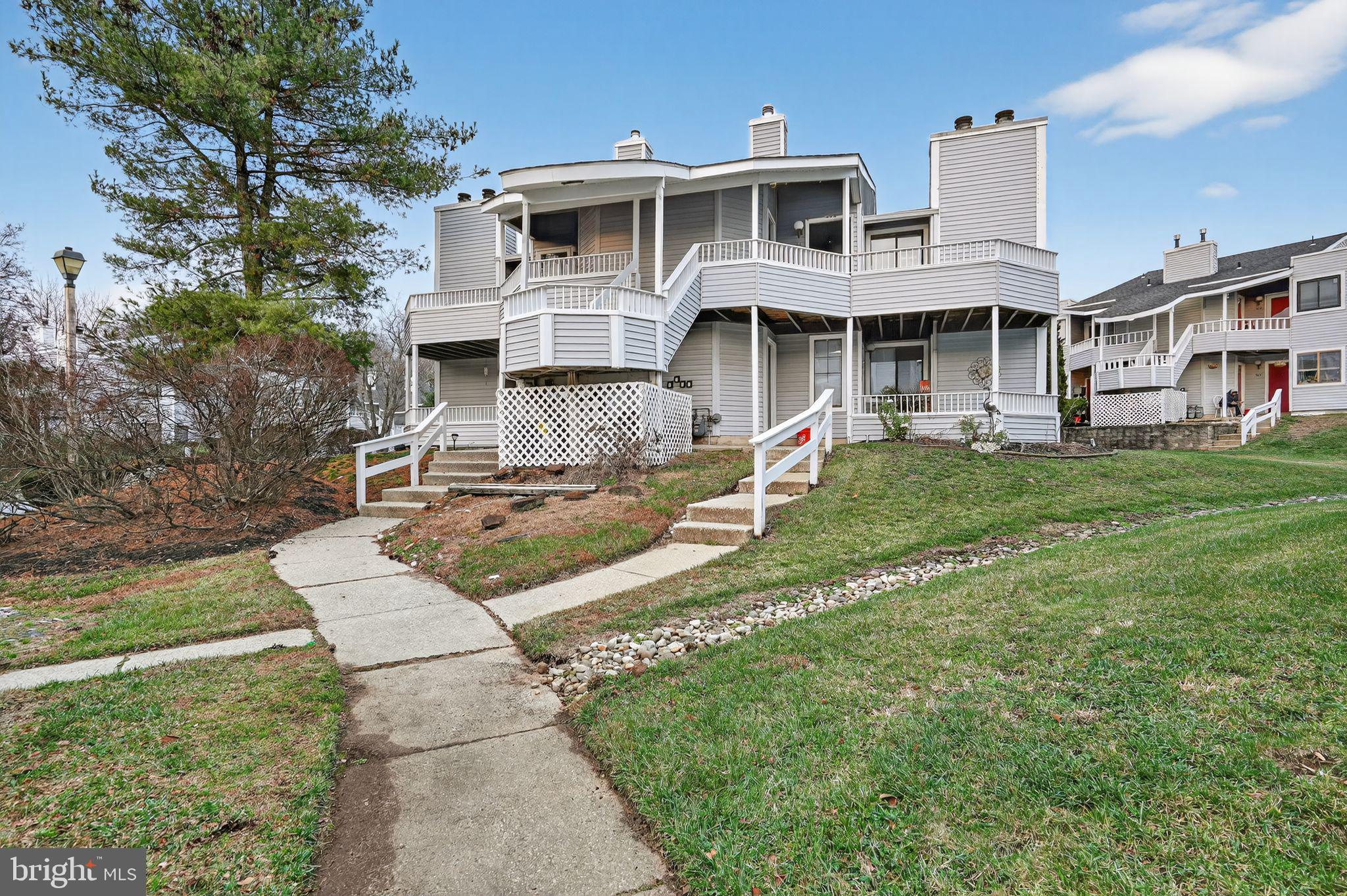 401 SHELBY COURT