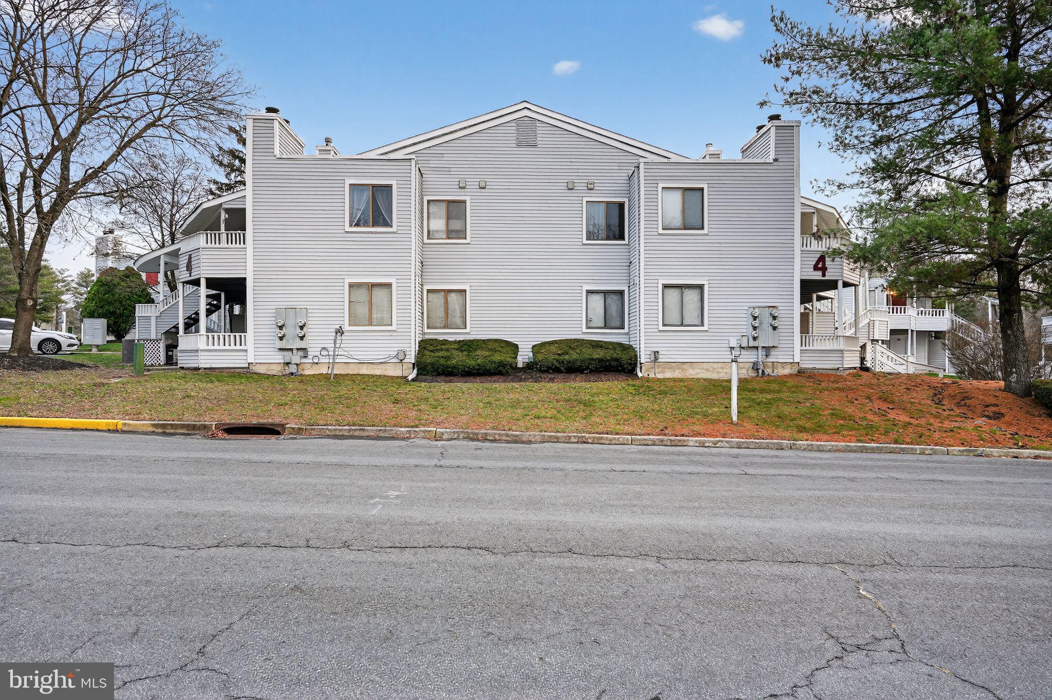 401 SHELBY COURT