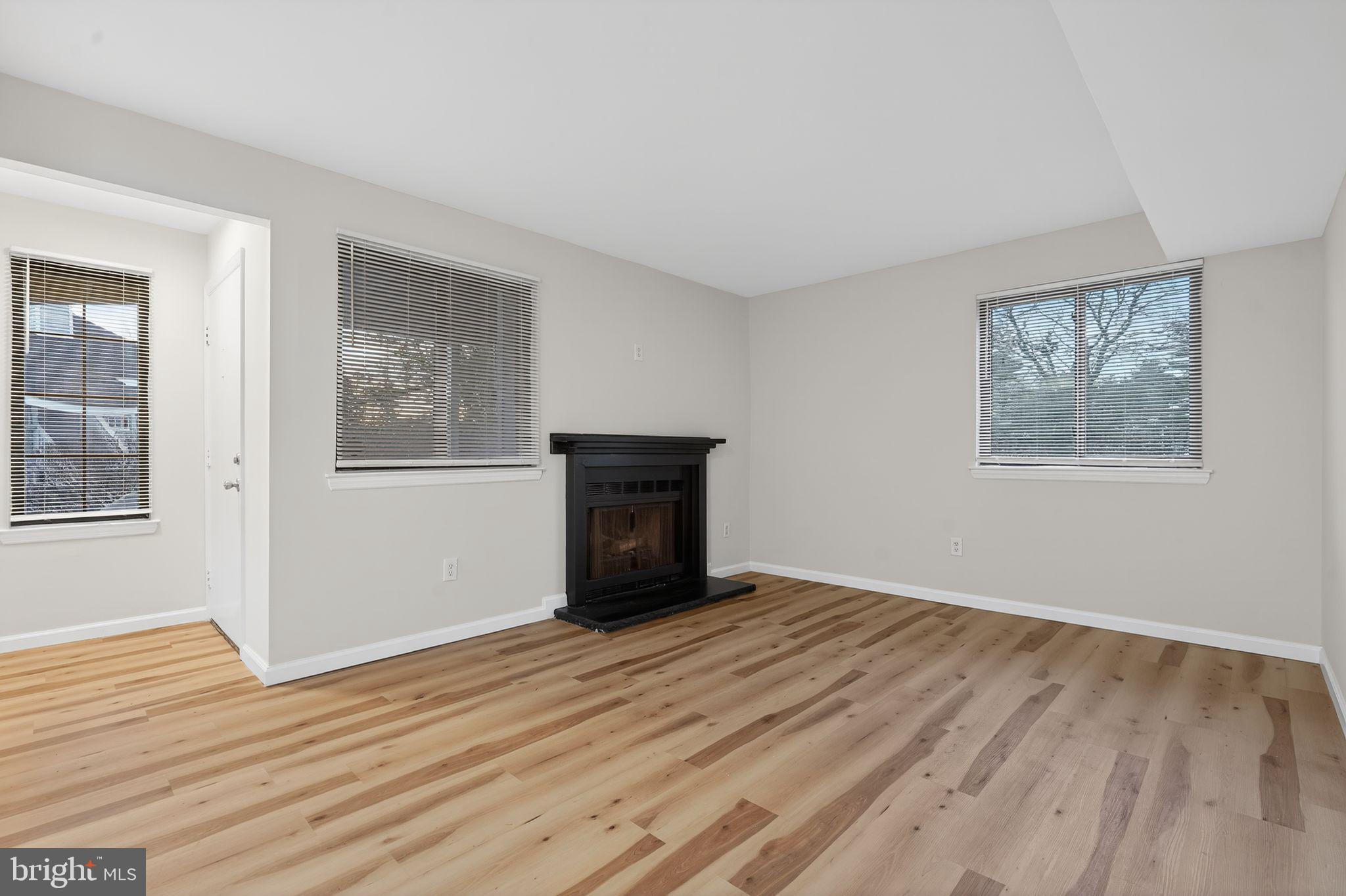 401 SHELBY COURT
