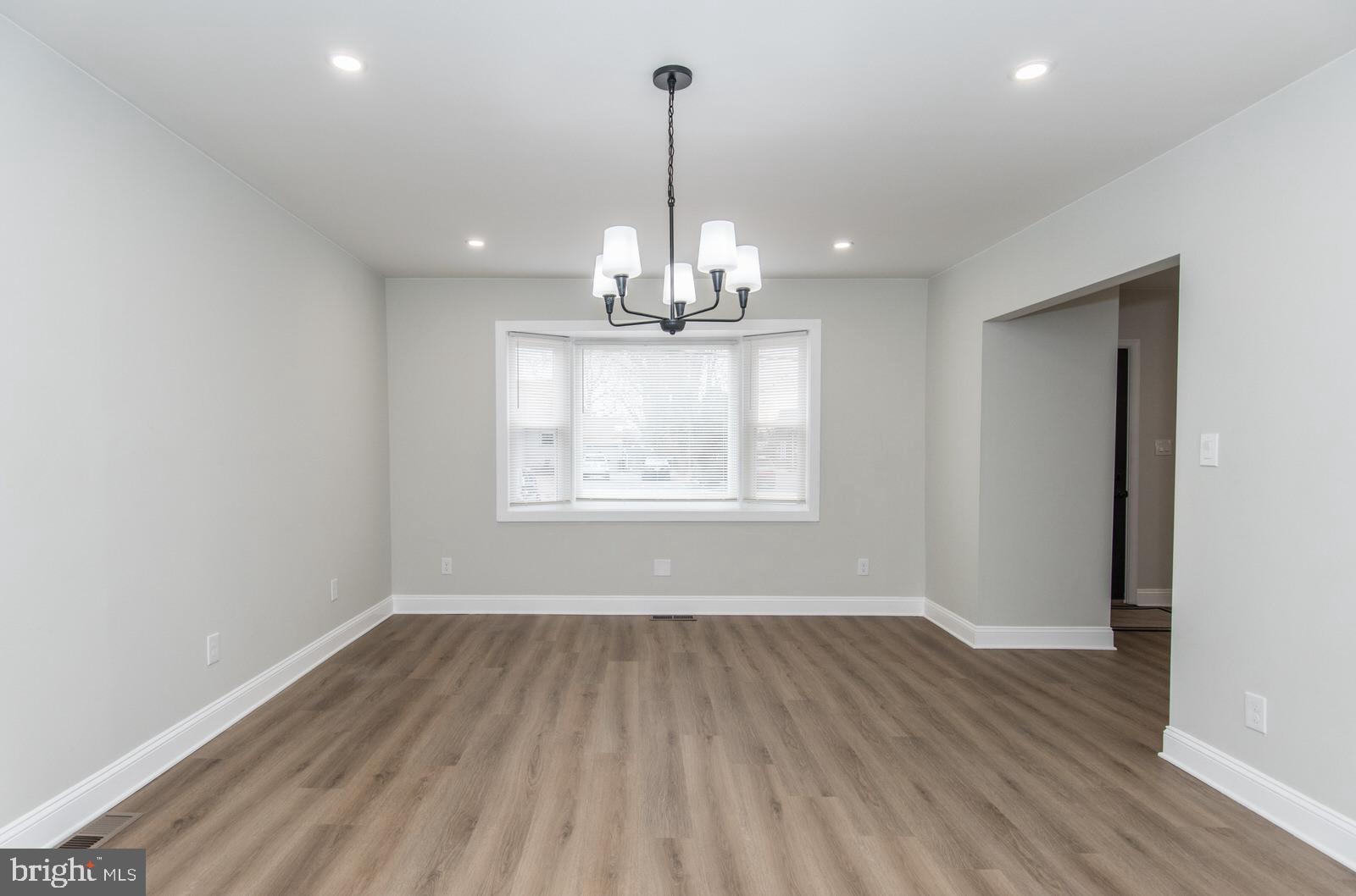 17 KENDALL BOULEVARD