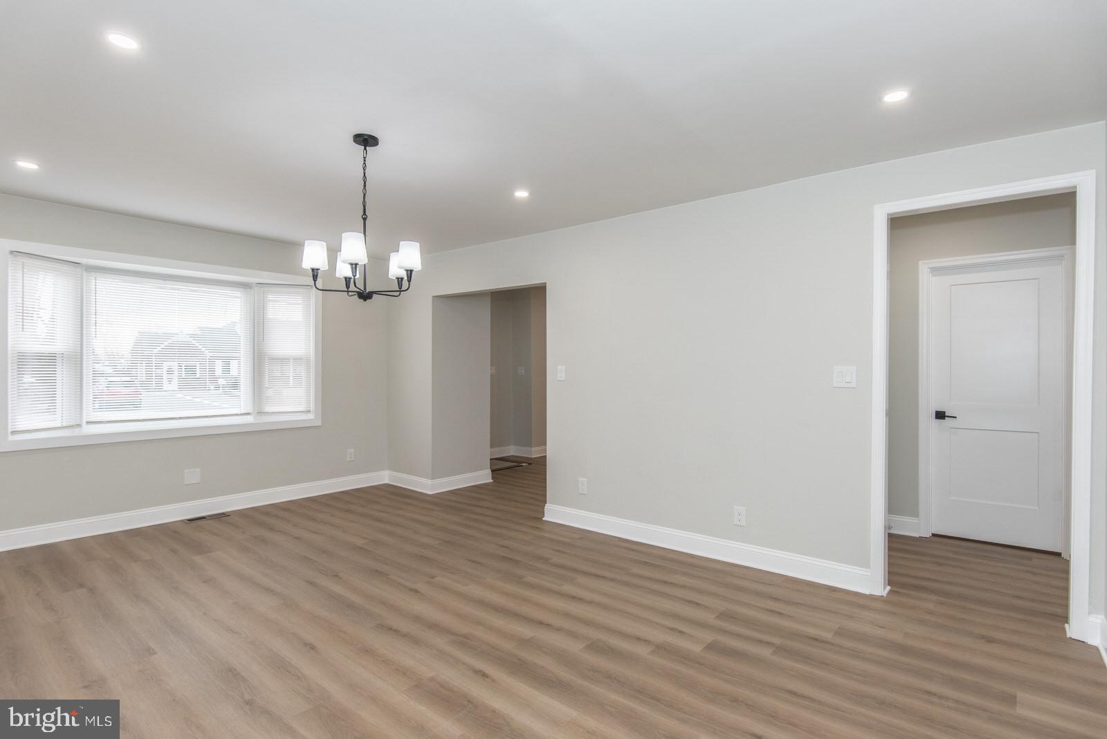17 KENDALL BOULEVARD