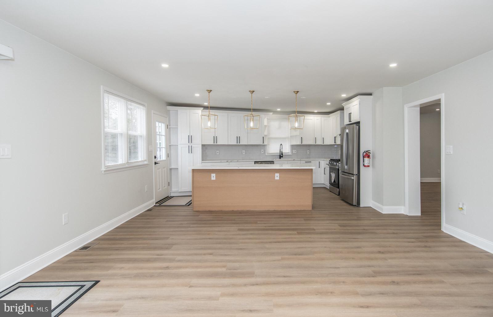 17 KENDALL BOULEVARD