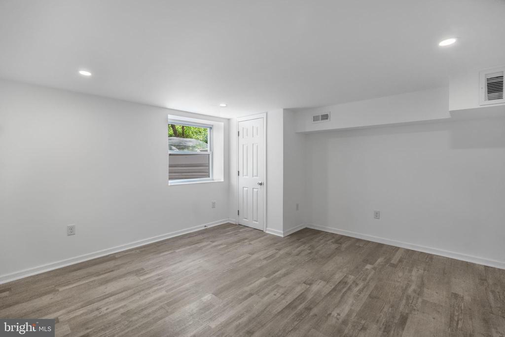 840 JARVIS ROAD