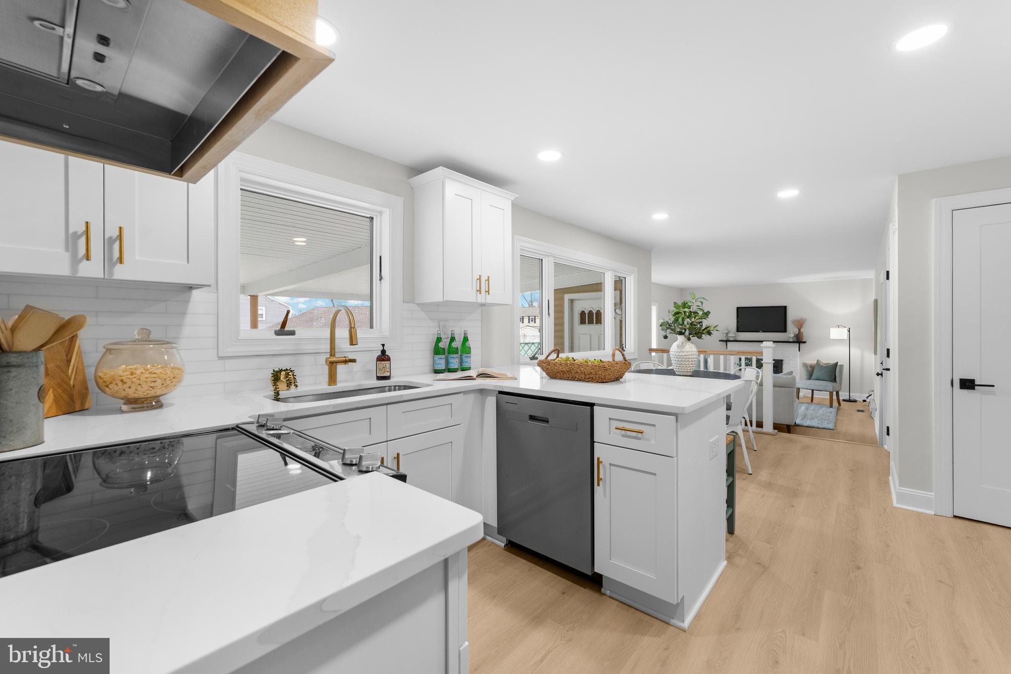 503 VALLEY RUN DRIVE