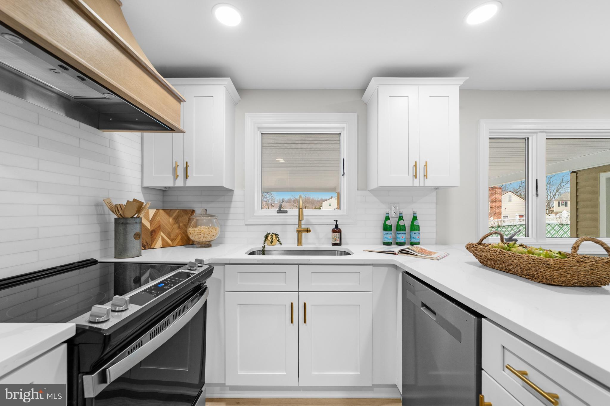 503 VALLEY RUN DRIVE