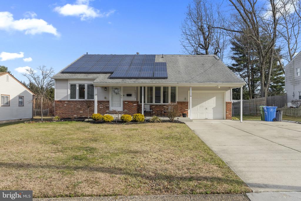 1502 RANDY LANE