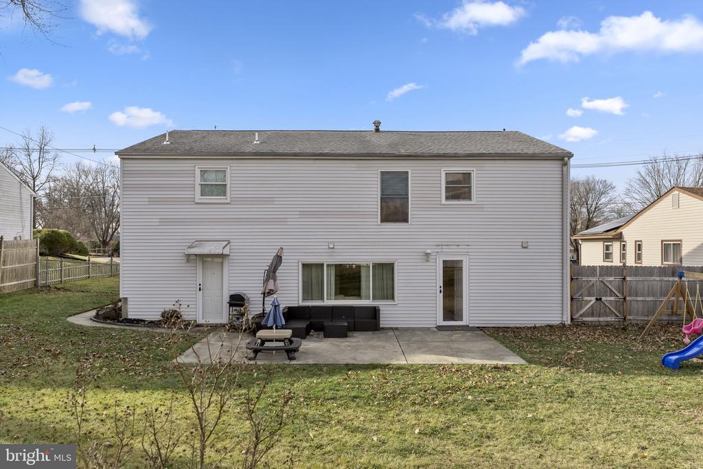 1502 RANDY LANE