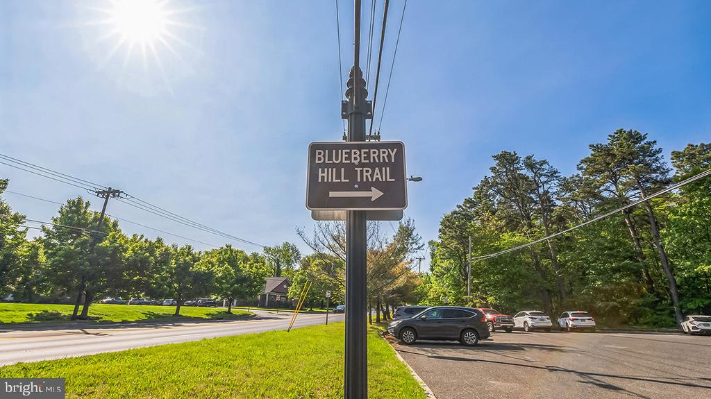 27 CLEMENTON ROAD E