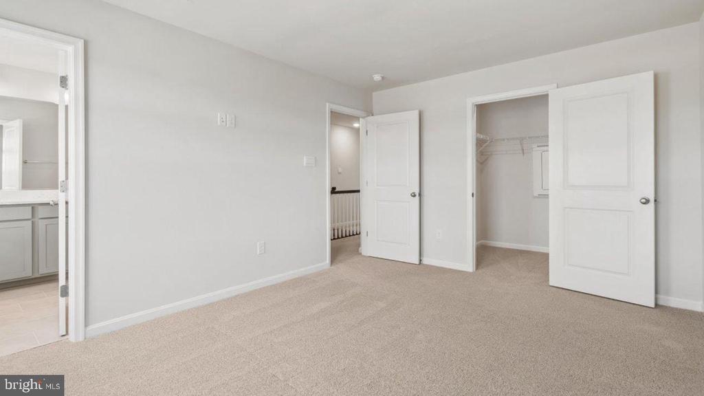 27 CLEMENTON ROAD E
