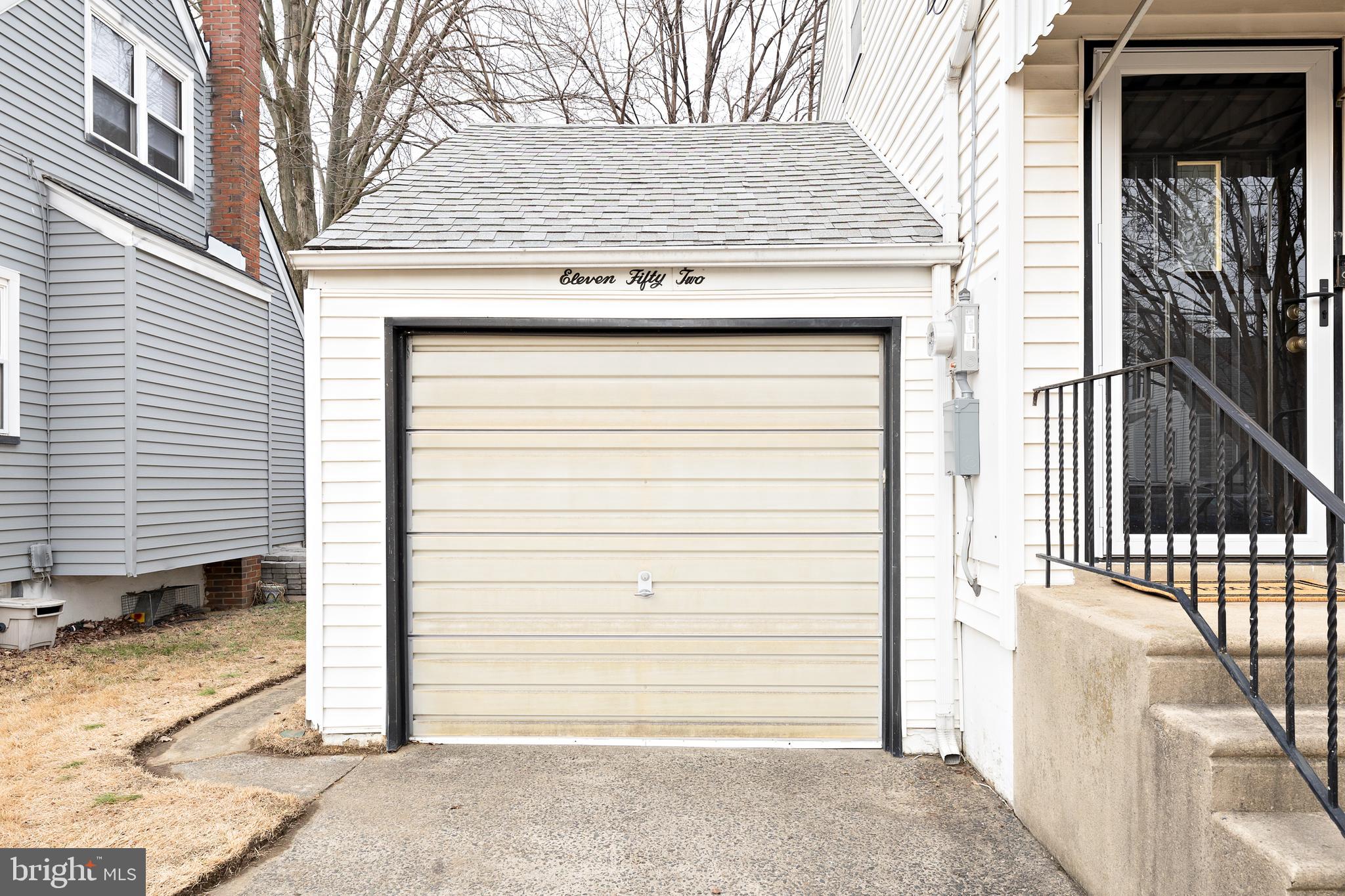 1152 JEFFERSON AVENUE