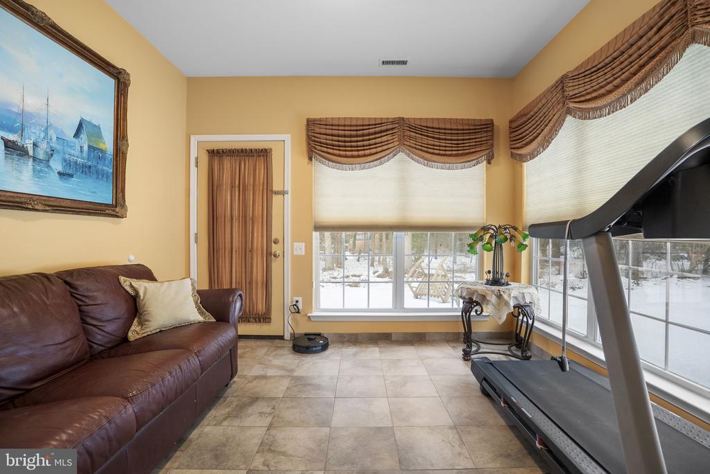 15 KRESSON COURT
