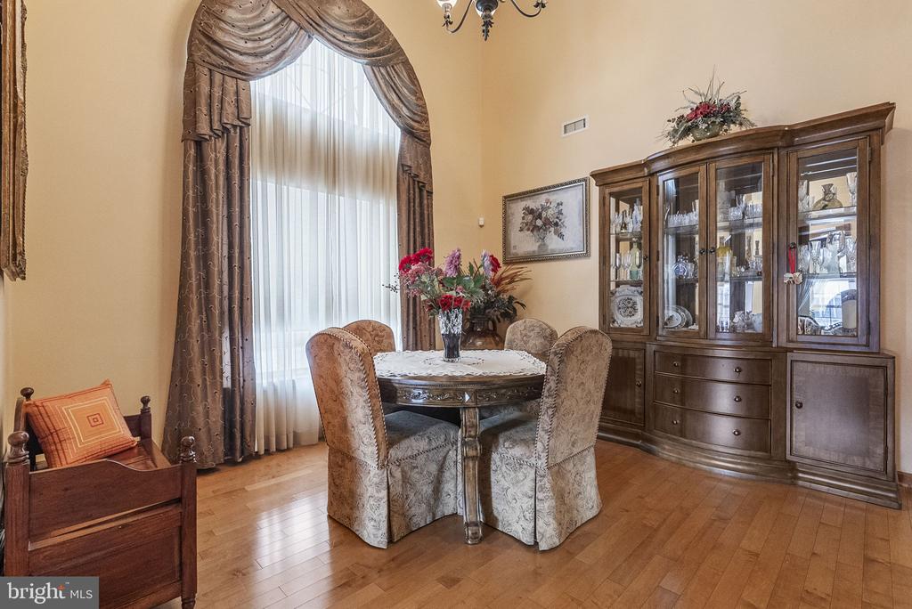 15 KRESSON COURT