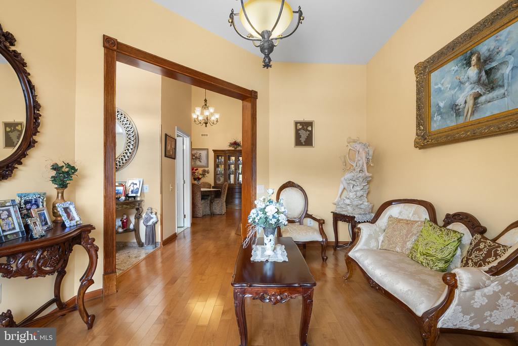 15 KRESSON COURT