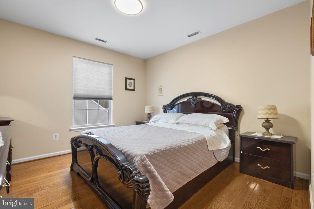 15 KRESSON COURT