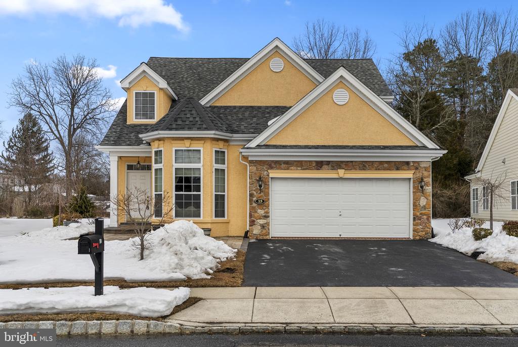 15 KRESSON COURT