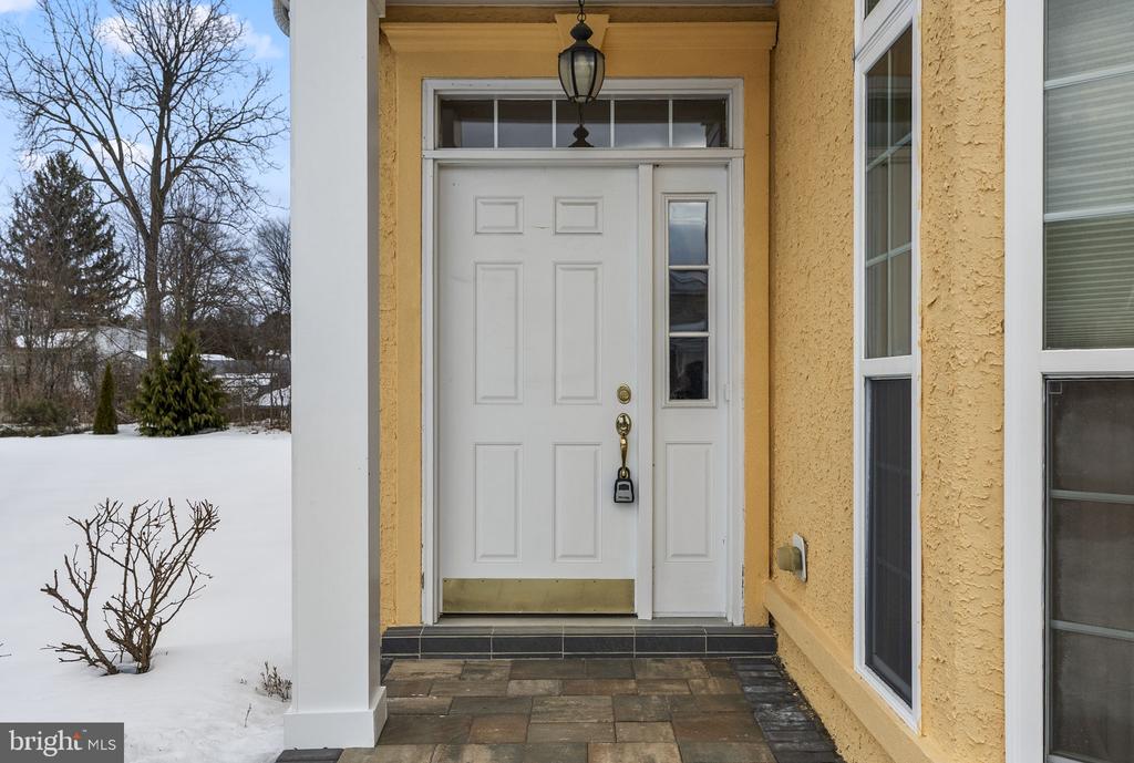 15 KRESSON COURT