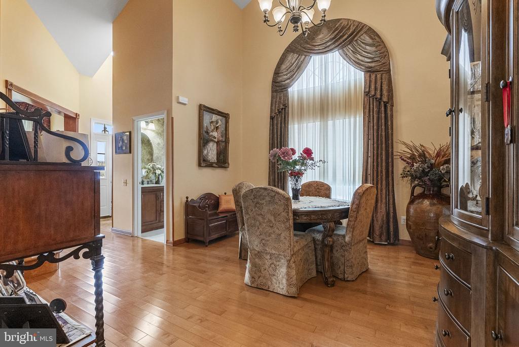 15 KRESSON COURT