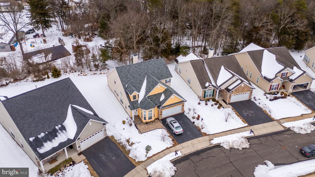 15 KRESSON COURT