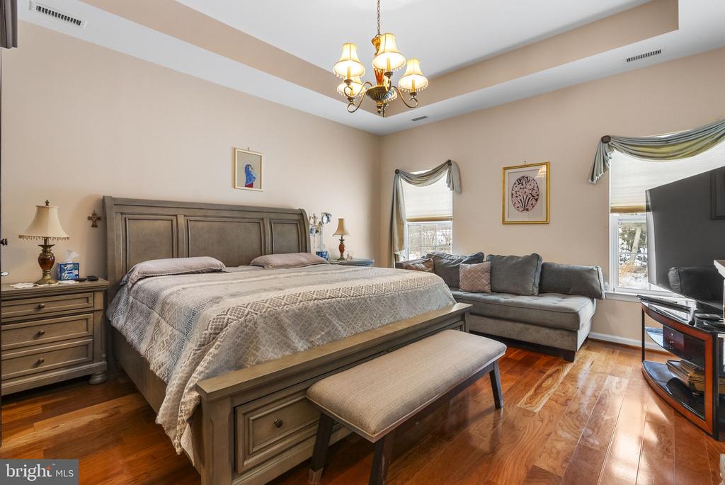 15 KRESSON COURT