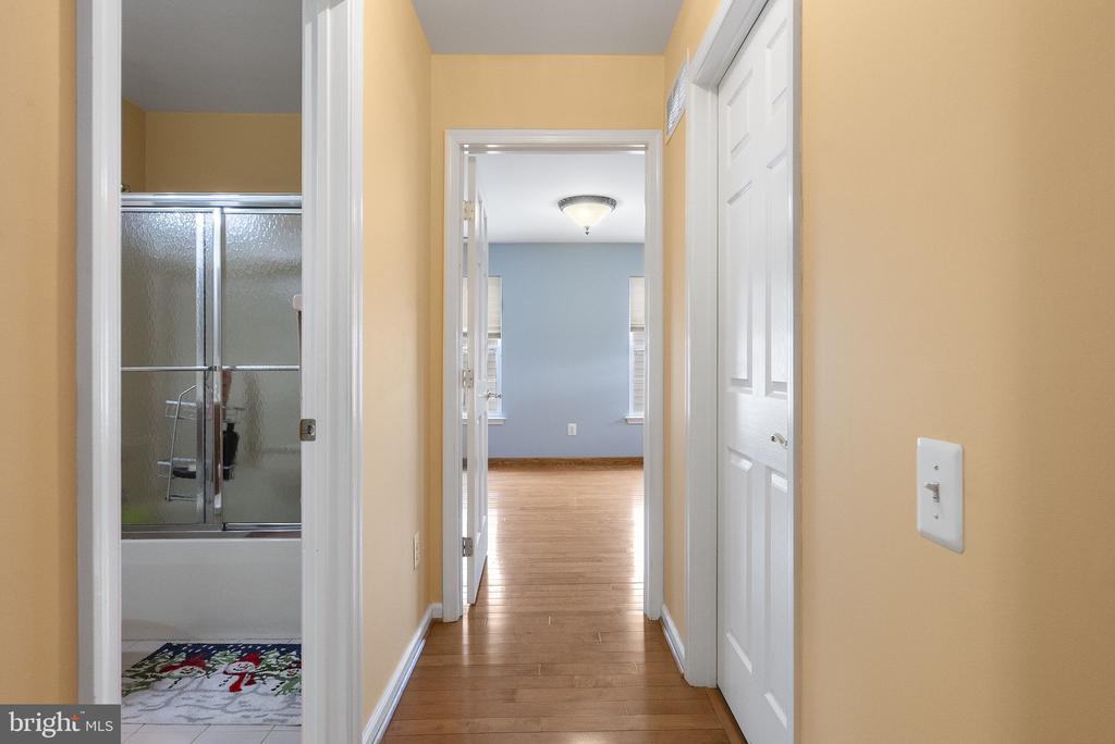 15 KRESSON COURT
