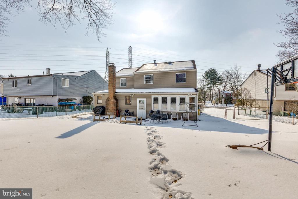 8661 WYNDAM ROAD